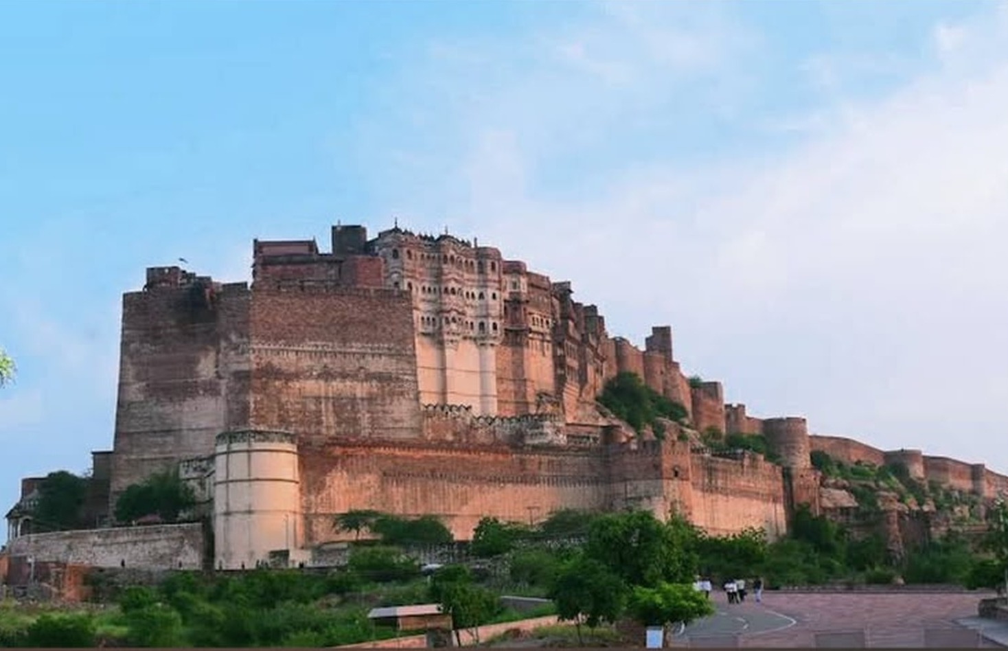 Mehrangarh Fort above the blue city of Jodhpur